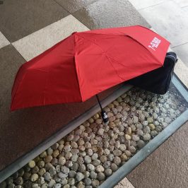 セブ島のセブンイレブンで買った折りたたみ傘